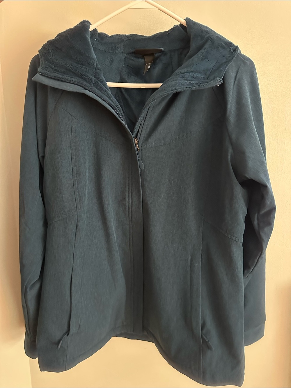 Women’s Hooded Softshell Jacket in Teal Lined with Fur Inside